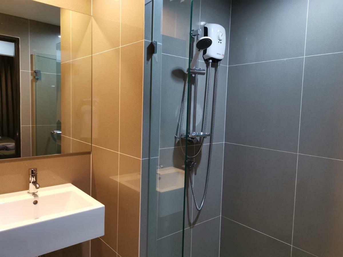 5 Floor - Centrio Condominium In Phuket Town - 30 Mins To Beaches Esterno foto